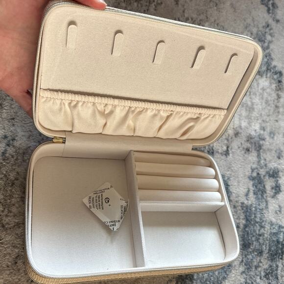 NWT A New Day 3 Layered Zip Case Rectangular Jewelry Organizer Off White Woven‎ - Picture 3 of 5